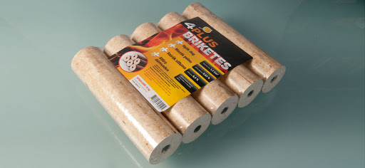 PALETE (102gb) 4Plus apses kokskaidu briketes 10kg (+12% PVN privātpersonām)